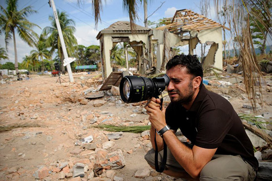 El director Juan Antonio Bayona, en el set de “Lo Imposible” - 2012