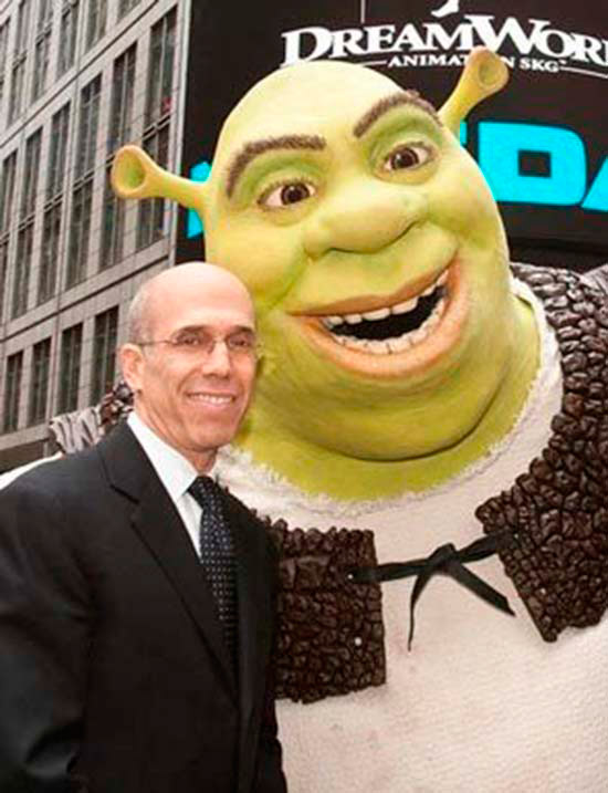  Jeffrey Katzenberg se abraza con “Shrek” una de sus criaturas más exitosas
