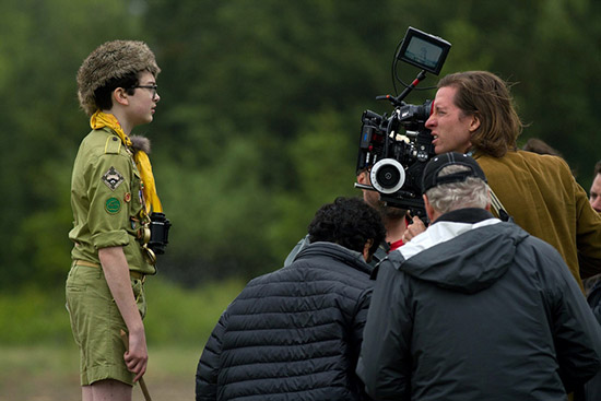 Wes Anderson mira, a través de la cámara, al enamoradizo Sam (Jared Gilman) en “Moonrise Kingdom”